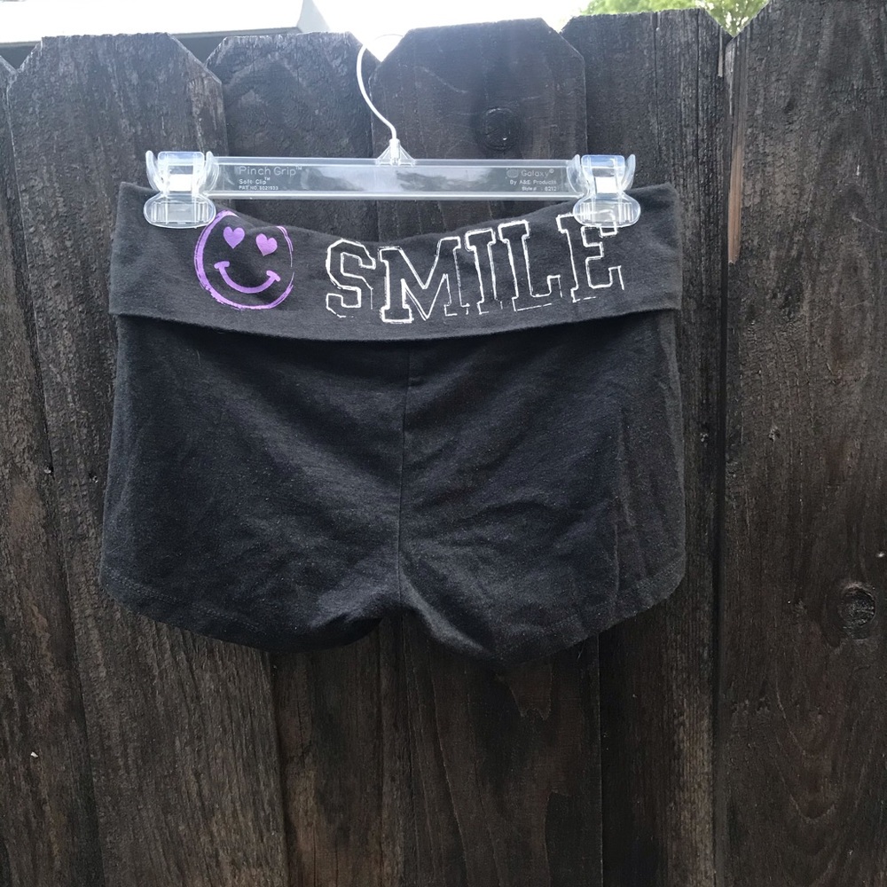 Smile Shorts 🙂 - Picture 4 of 8